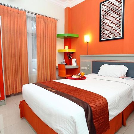 Hotel Aryuka Kejayan Extérieur photo